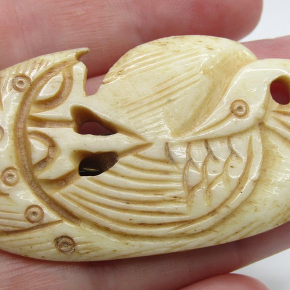 Vintage Carved Bone Swan Brooch Artisan - Picture 2 of 4